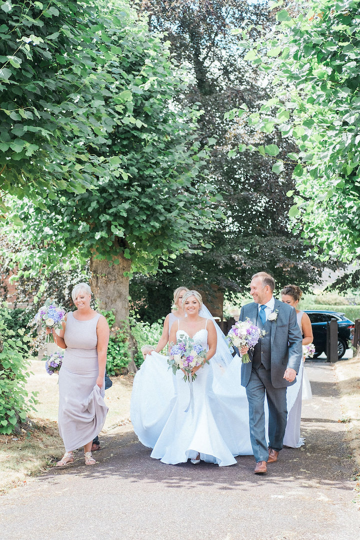 bridal party arriving at church