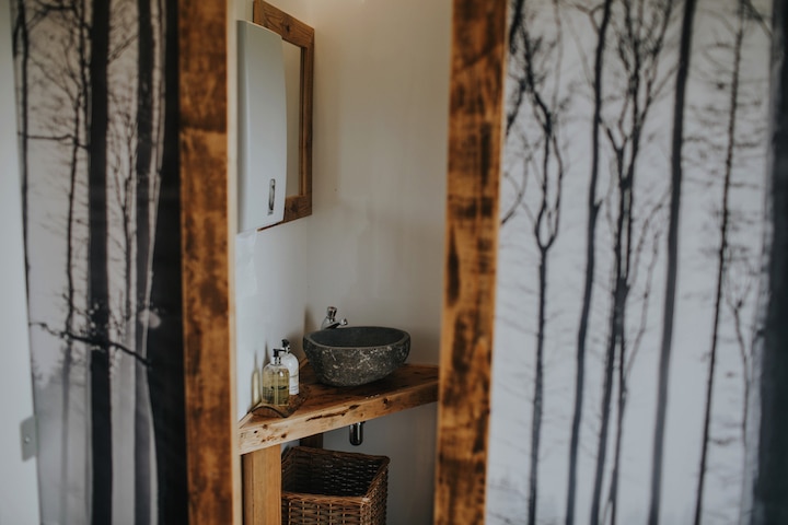 Outdoor Wedding Toilet Talk