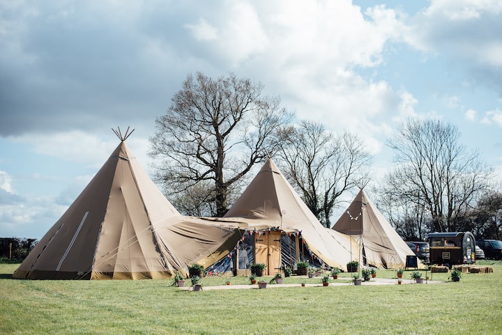 Derbyshire Farm Tipi Wedding