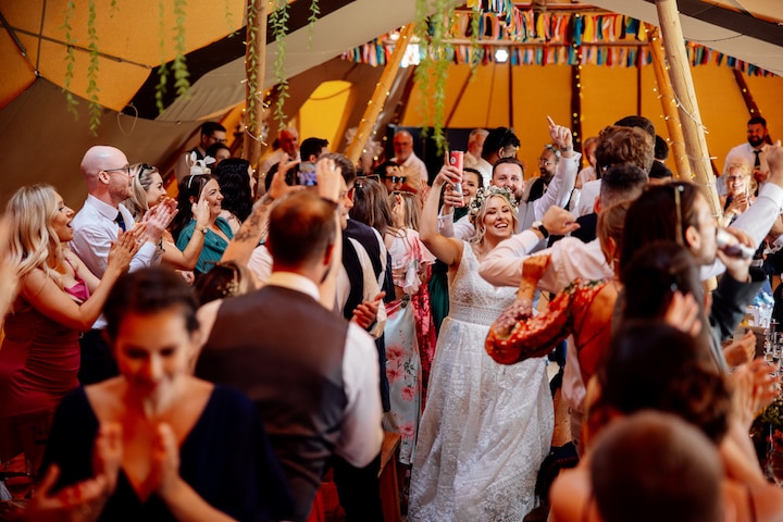 The Ultimate Guide for Curating Your Perfect DIY Wedding Day Music! Real Wedding in a Tipi with everyone on the Dance Floor