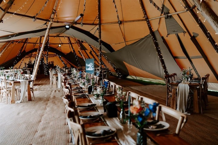 Tipi Table Layout
